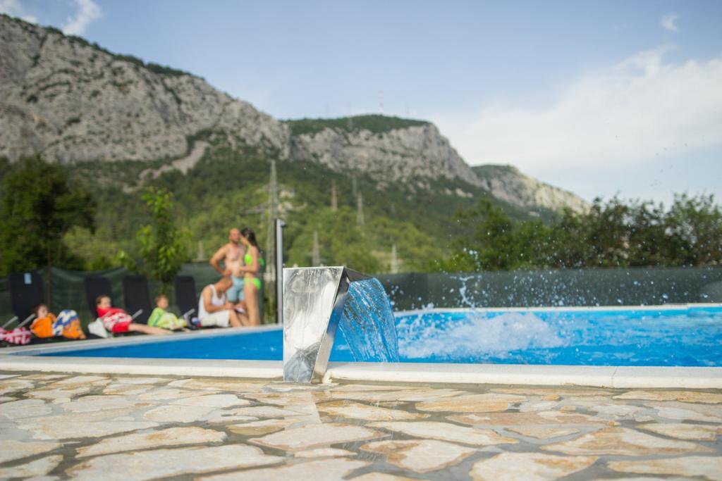 Villa Bubalo Omis Bagian luar foto