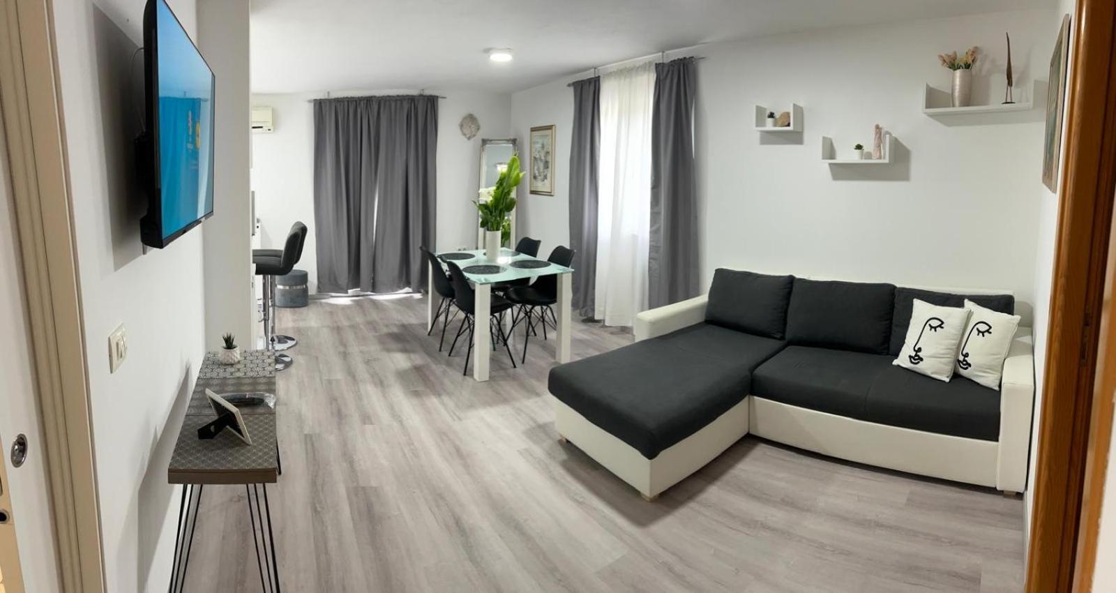 Villa Bubalo Omis Bagian luar foto