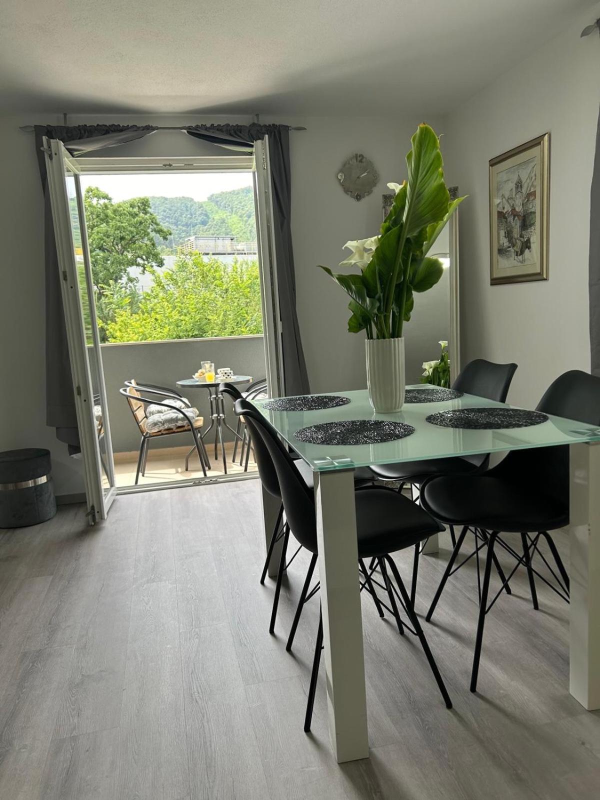 Villa Bubalo Omis Bagian luar foto