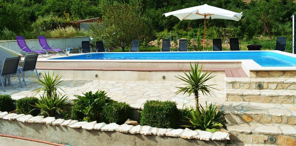 Villa Bubalo Omis Bagian luar foto