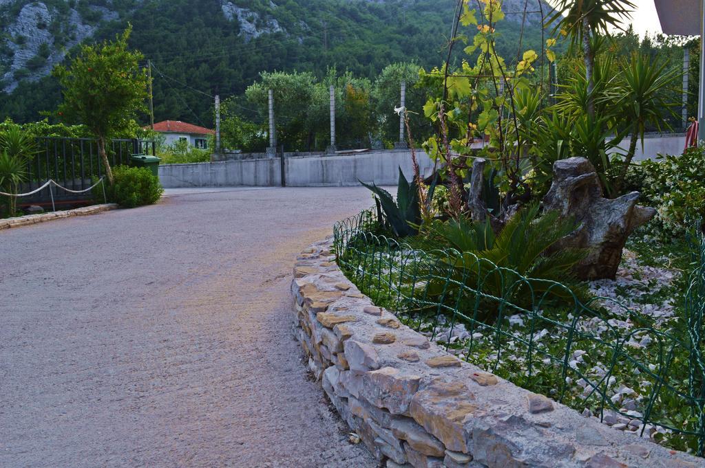 Villa Bubalo Omis Bagian luar foto